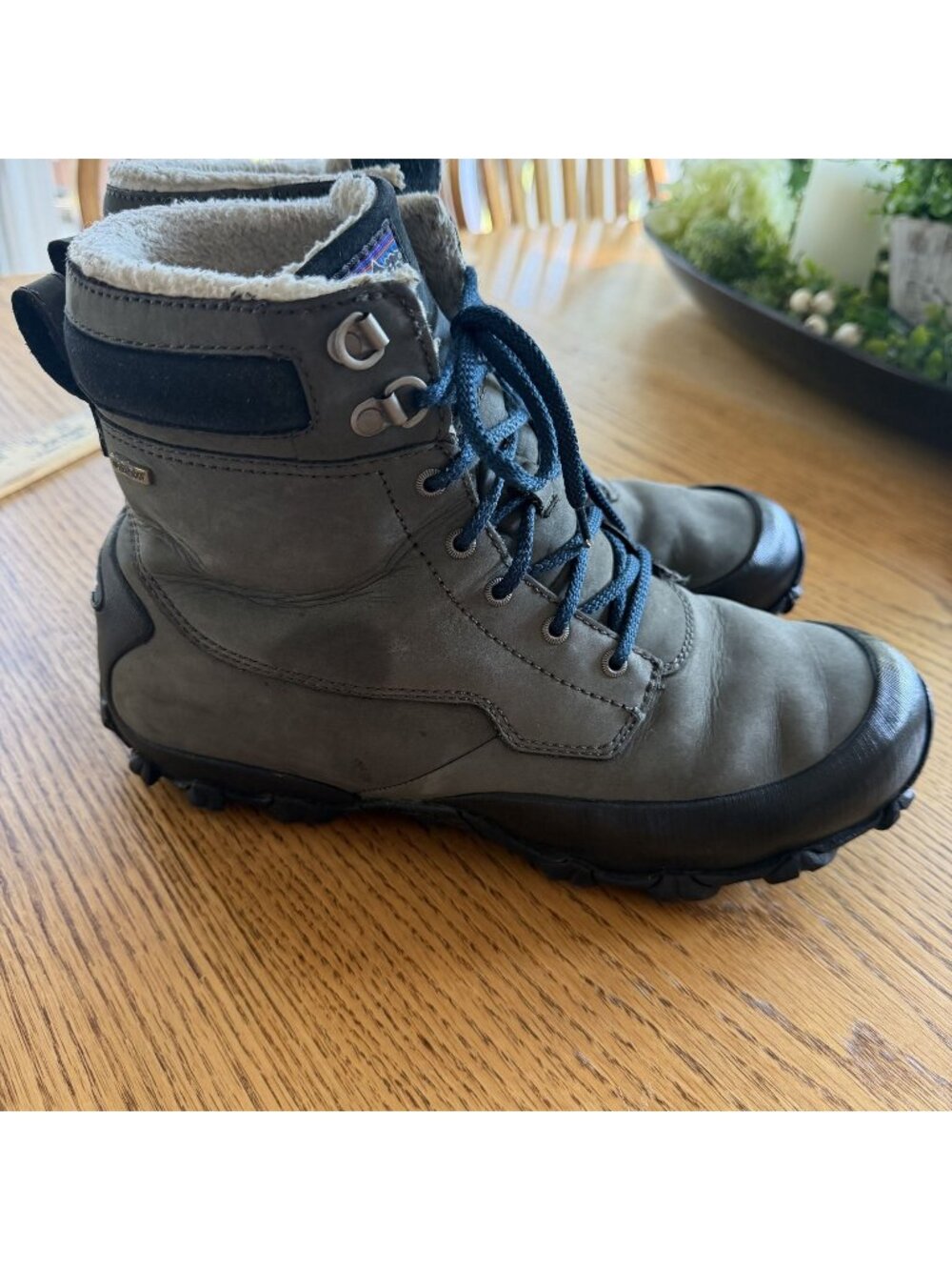 Patagonia Beluga Men's Waterproof Hiking Winter Boots Size 11 Rugged Gray